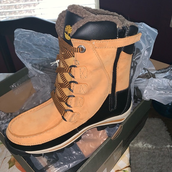 Youth timberland boots - Picture 2 of 4